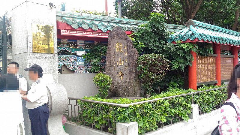 龍山寺は台湾で最古のお寺
