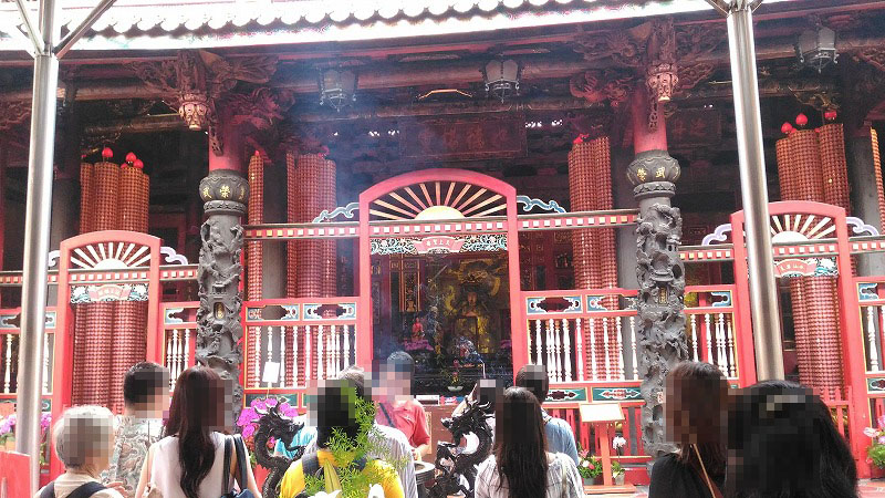龍山寺には、たくさんの神様がいます